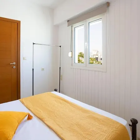 Bright, Serene Penthouse In Town Center W Seaview Διαμέρισμα